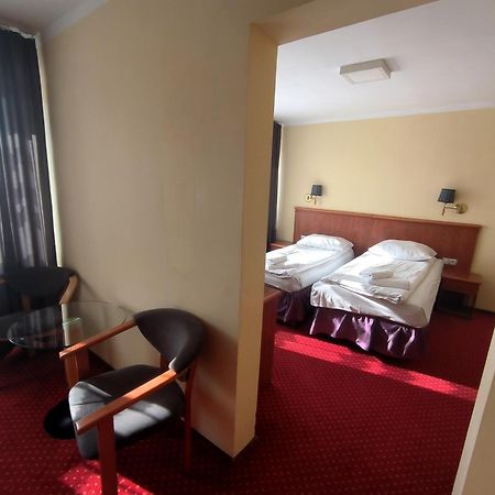 Arkadia Otel Kielce Dış mekan fotoğraf