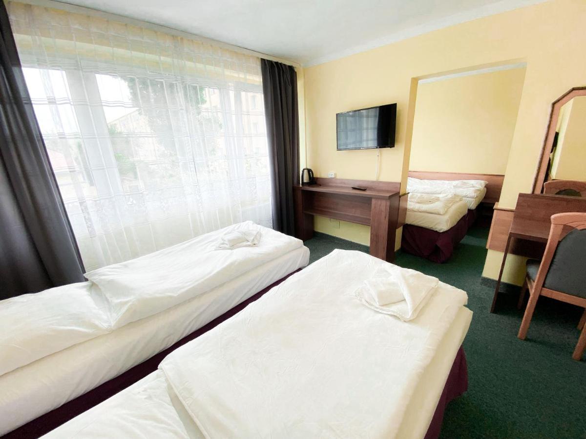 Arkadia Otel Kielce Dış mekan fotoğraf