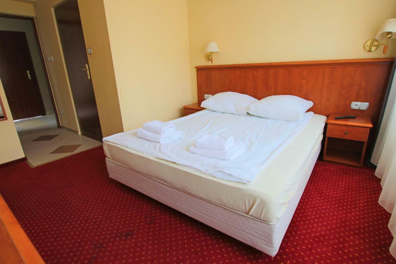 Arkadia Otel Kielce Dış mekan fotoğraf